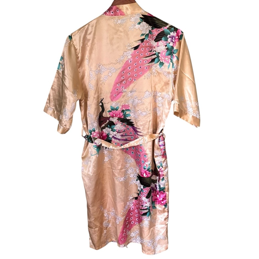 Kimono Palace Bride and Bridesmaid Satin Floral Peacock Robe Size Small - Picture 6 of 9